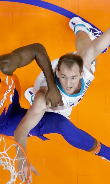 Clarkson scores 24, injury-riddled Cavaliers blast Hornets